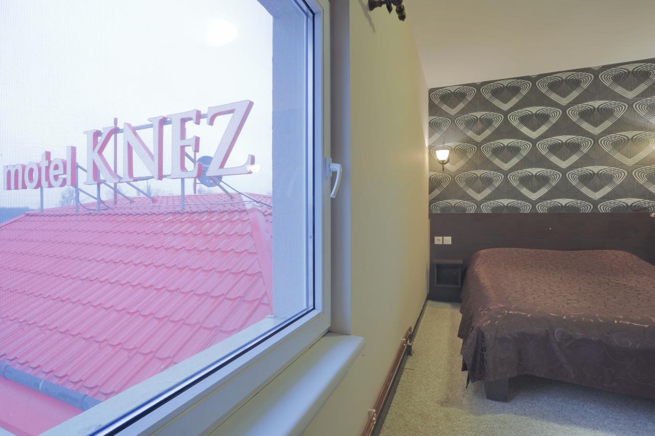 Motel Knez Sombor Buitenkant foto